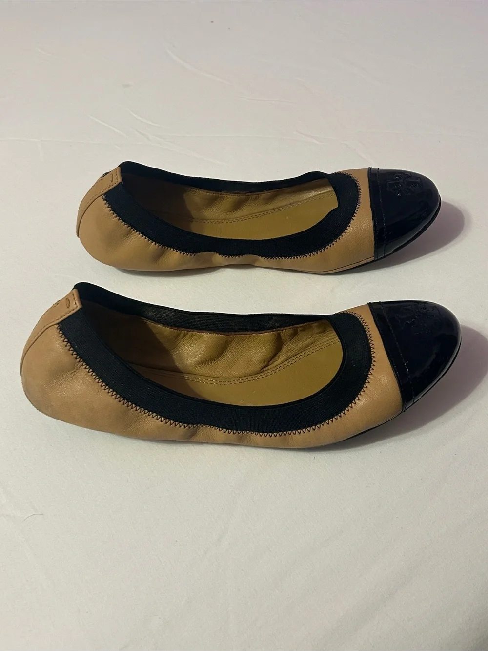 Tory Burch Two-Tone Cap-Toe Ballet Flats in Black & Tan